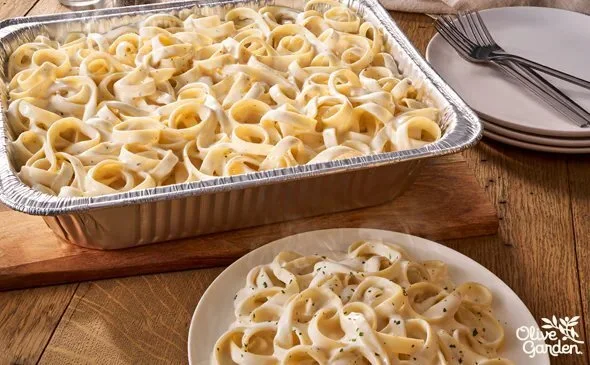 Fettuccine Alfredo (Serves 4 - 6