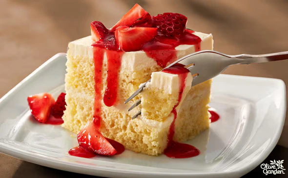 Olive Garden Strawberry Cream Cake